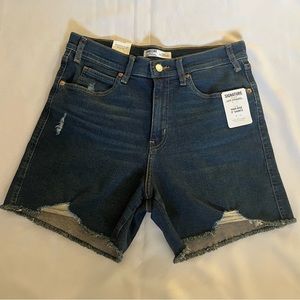 Signature Gold By Levi Strauss & Co Women High Rise 5" Heritage Shorts Size 30”.